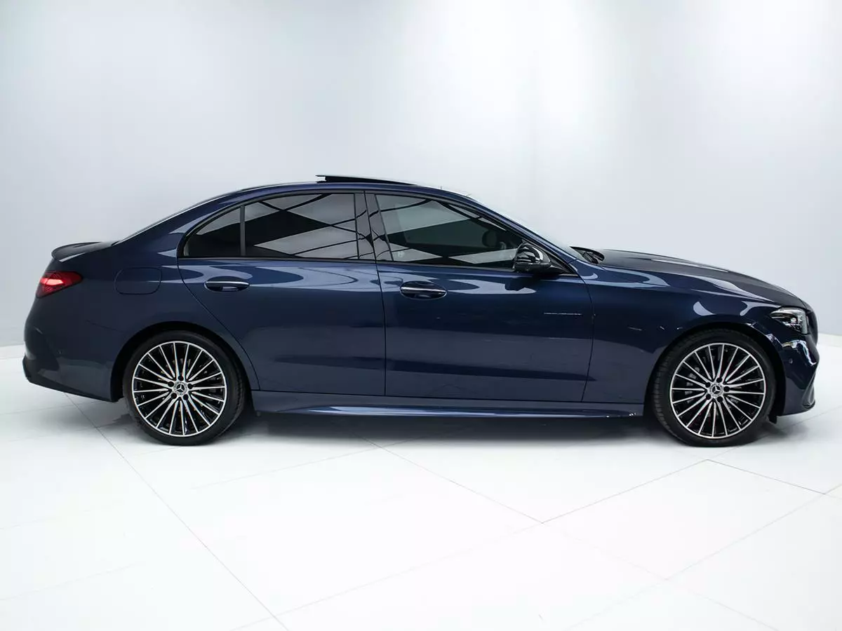 Vehicle Image for 4/17for Mercedes-Benz C-Class C220d AMG Line