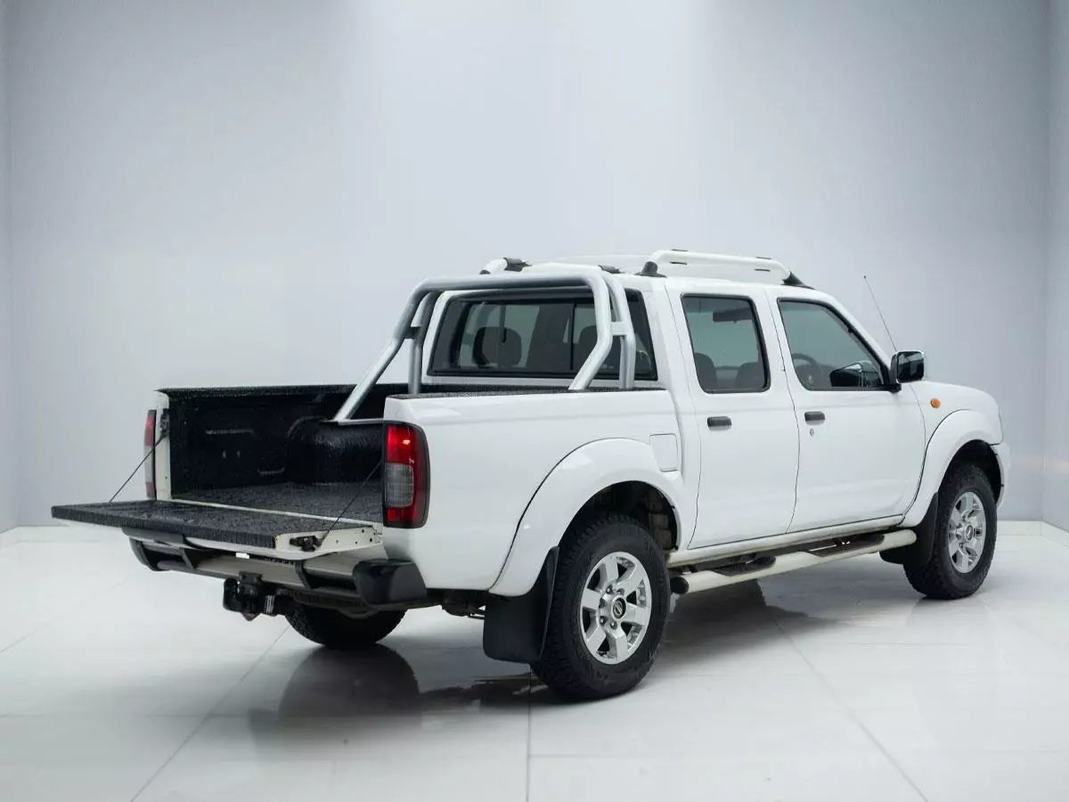 Vehicle Image for 6/17for Nissan NP300 Hardbody 2.4 Double Cab Hi-Rider