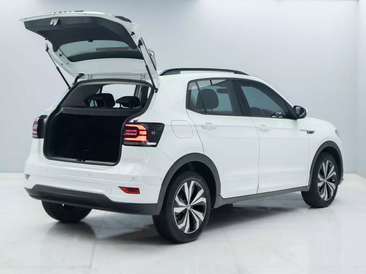 Vehicle Image for 6/17for Volkswagen T-Cross 1.0TSI 85kW Comfortline R-Line